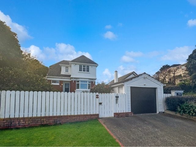 12 Ravi Street, Khandallah, Wellington - Carousel 1