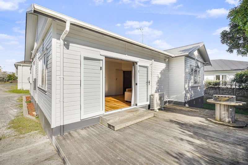 5A Denz Street, Maeroa, Hamilton - Carousel 1