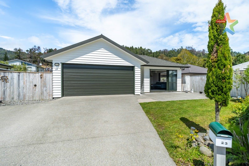 23 Poppy Watts Grove, Stokes Valley, Lower Hutt - Carousel 2