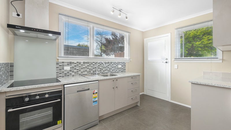 2/39 Trafalgar Street, St Albans, Christchurch - Carousel 2