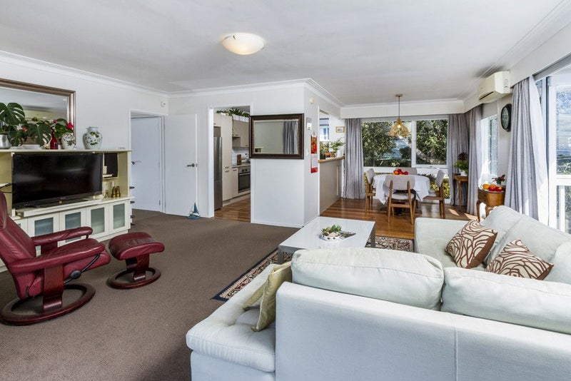 4/30 Castor Bay Road, Castor Bay, Auckland - Carousel 2