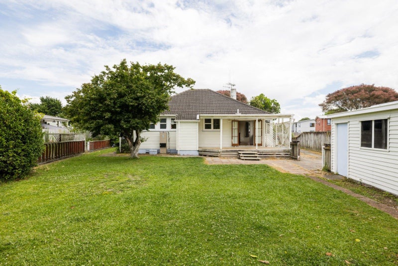 14 Haultain Street, Fairfield, Hamilton - Carousel 1