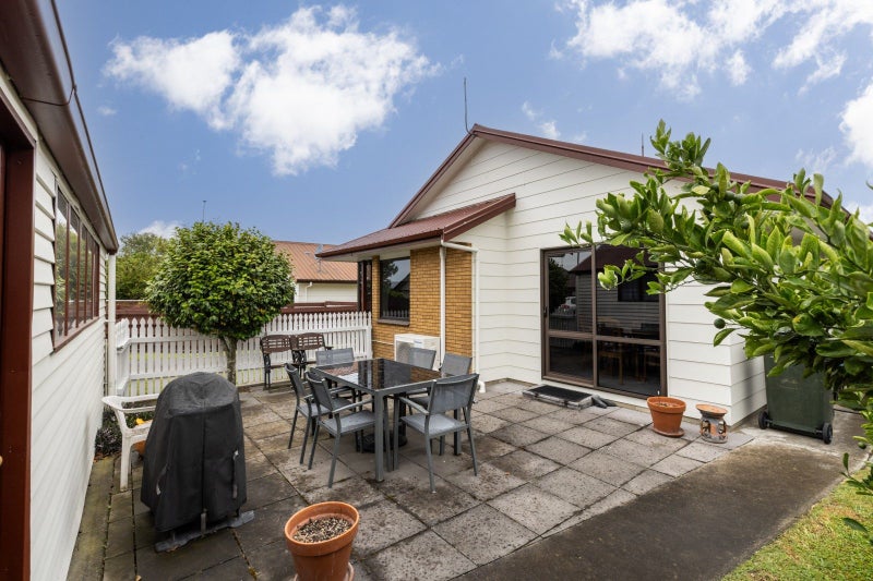 11B Durham Avenue, Tamatea, Napier - Carousel 2