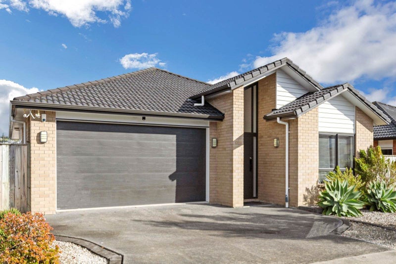 45 Castlederg Drive, Flat Bush, Auckland - Carousel 2