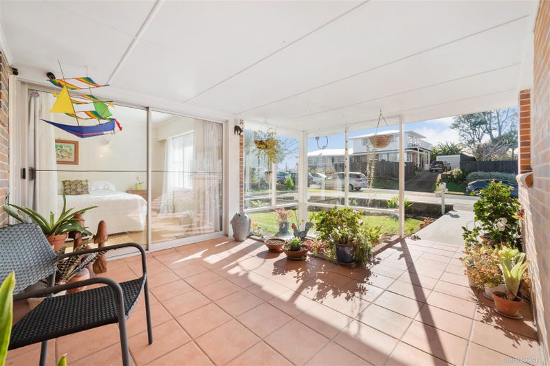 3 Speedy Crescent, Hillcrest, Auckland - Carousel 20