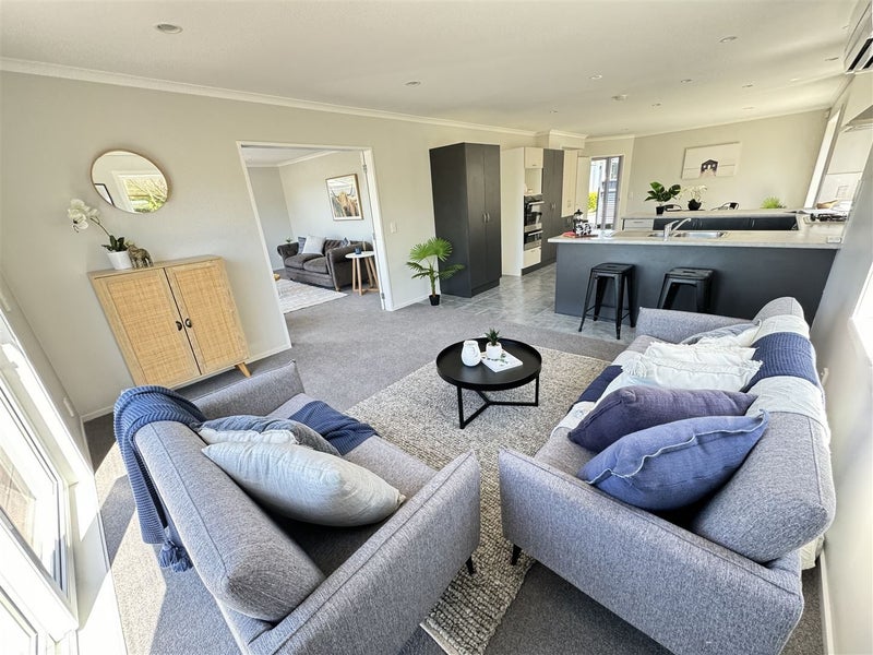 59 Erlestoke Crescent, Churton Park, Wellington - Carousel 1
