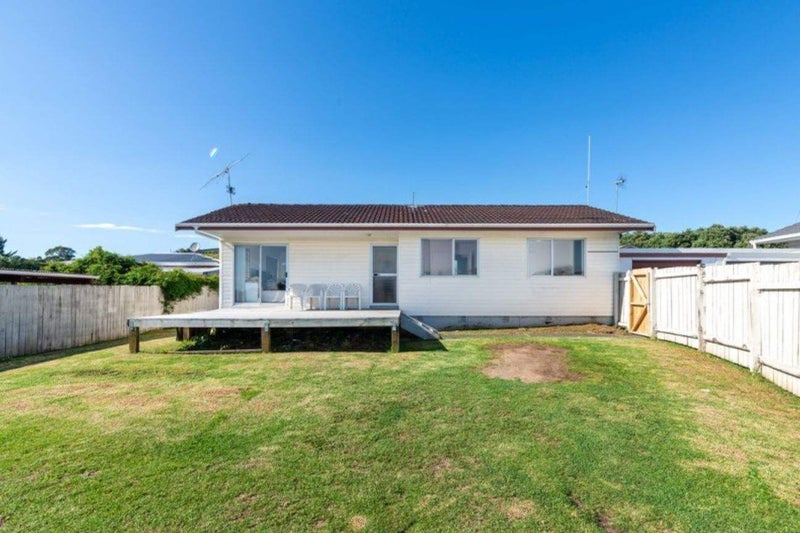 1/15 Frobisher Way, Clendon Park, Auckland - Carousel 1