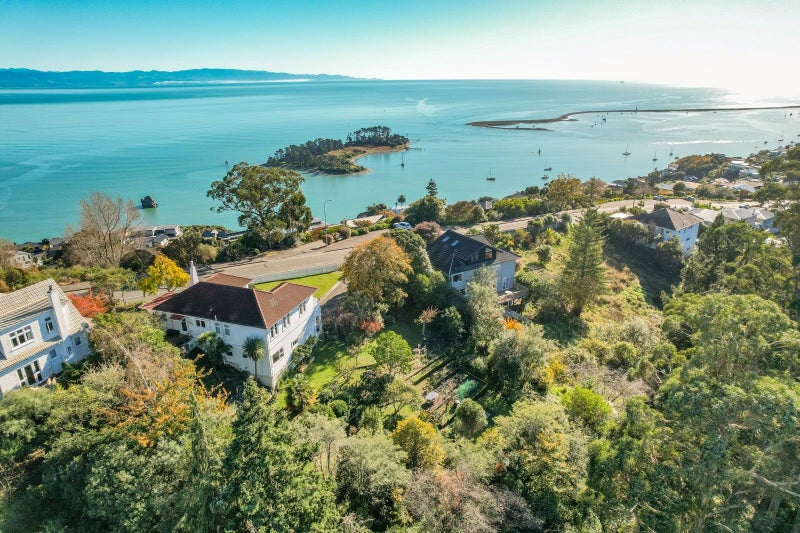 133 Princes Drive, Britannia Heights, Nelson - Carousel 1