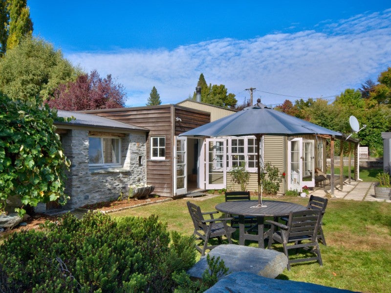 5 Criterion Street, Arrowtown, Arrowtown - Carousel 1