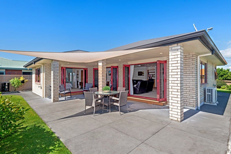 7 Westpark Place, Lytton West, Gisborne - Carousel 1