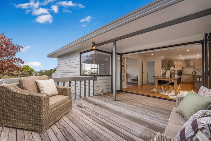 1/461 Beach Road, Murrays Bay, Auckland - Carousel 2
