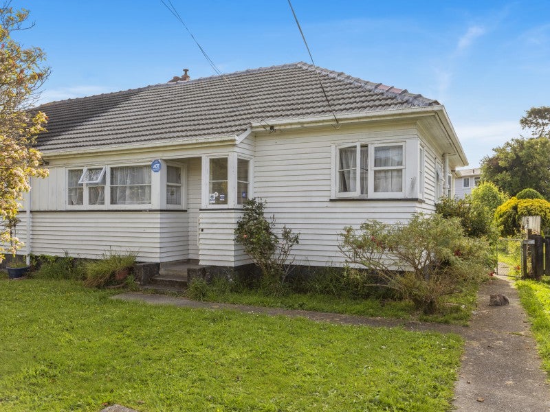 2/7 Purser Grove, Fairfield, Lower Hutt - Carousel 1