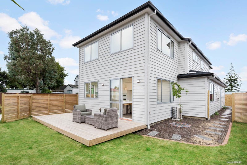 728 Massey Road, Mangere, Auckland - Carousel 1