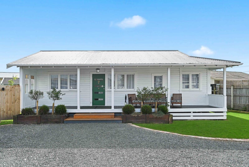 4 Sunnyside Road, Nawton, Hamilton - Carousel 1