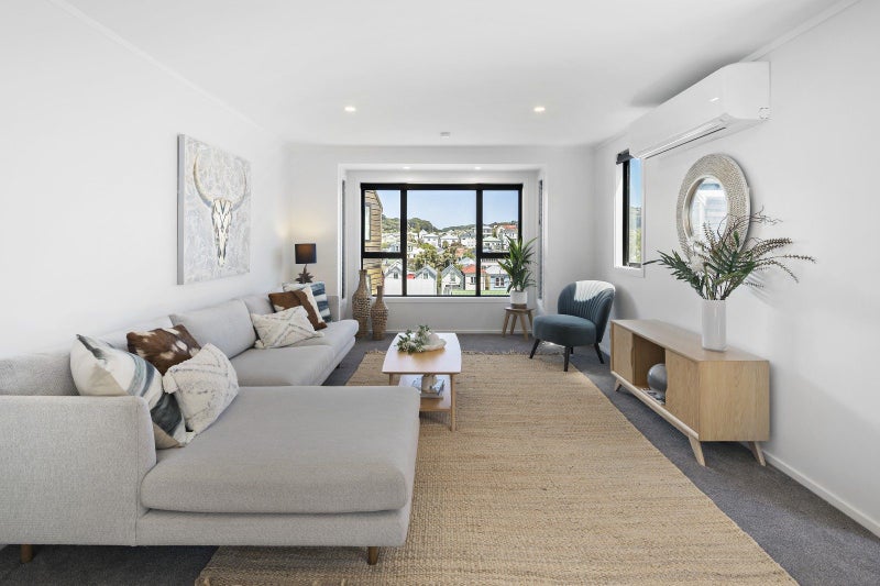 2/85 Elizabeth Street, Mount Victoria, Wellington - Carousel 2