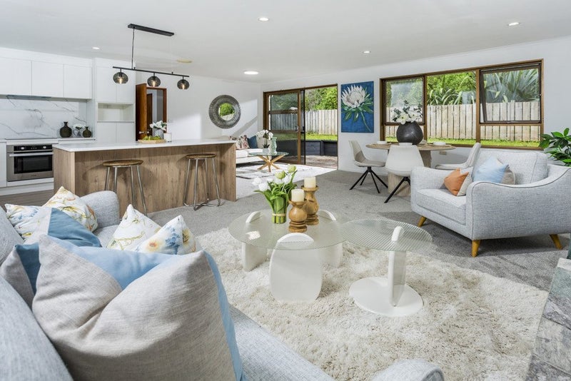 58 Ravenwood Drive, Forrest Hill, Auckland - Carousel 2