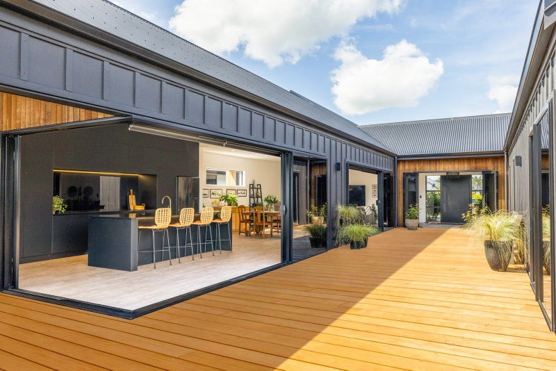 27 Gee Place, Taradale, Napier - Carousel 1