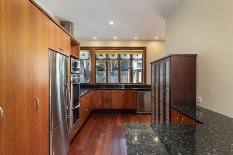 24 Moir Street, Mount Victoria, Wellington - Carousel 2