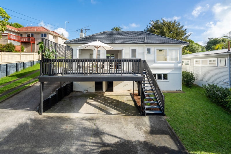 1/5 Lake Road, Northcote, Auckland - Carousel 1