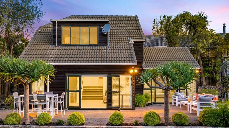 2/46 Hale Crescent, Bayview, Auckland - Carousel 1