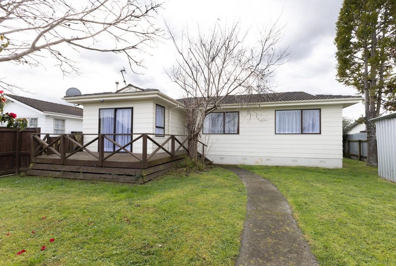 10 Cedar Grove, Highbury, Palmerston North - Carousel 1