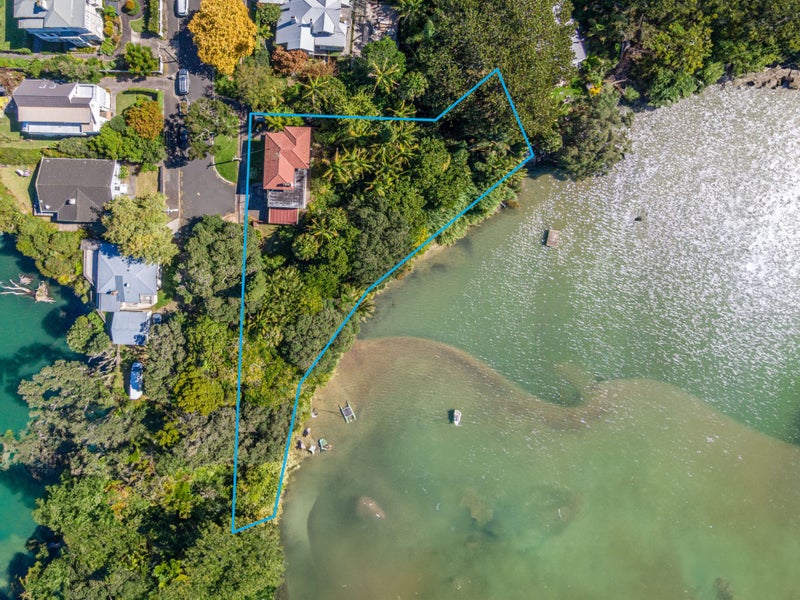 10 Awanui Street, Birkenhead, Auckland - Carousel 1