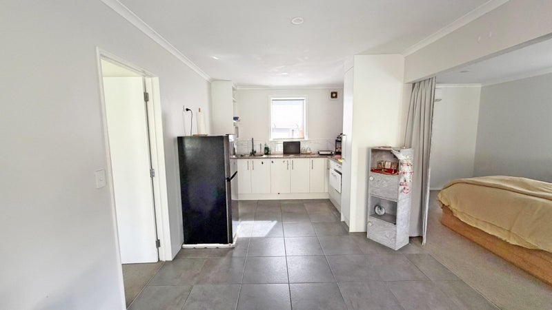 137 Whitney Street, Blockhouse Bay, Auckland - Carousel 6