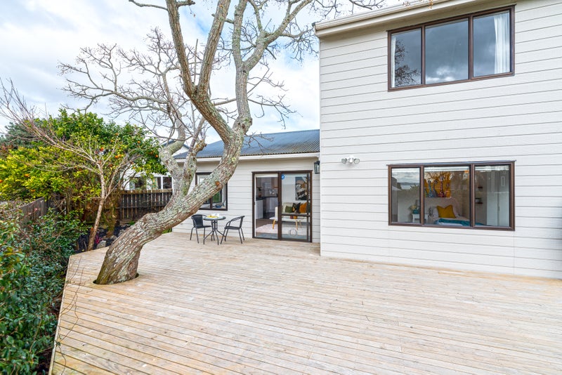 37C Saxon Street, Waterview, Auckland - Carousel 2