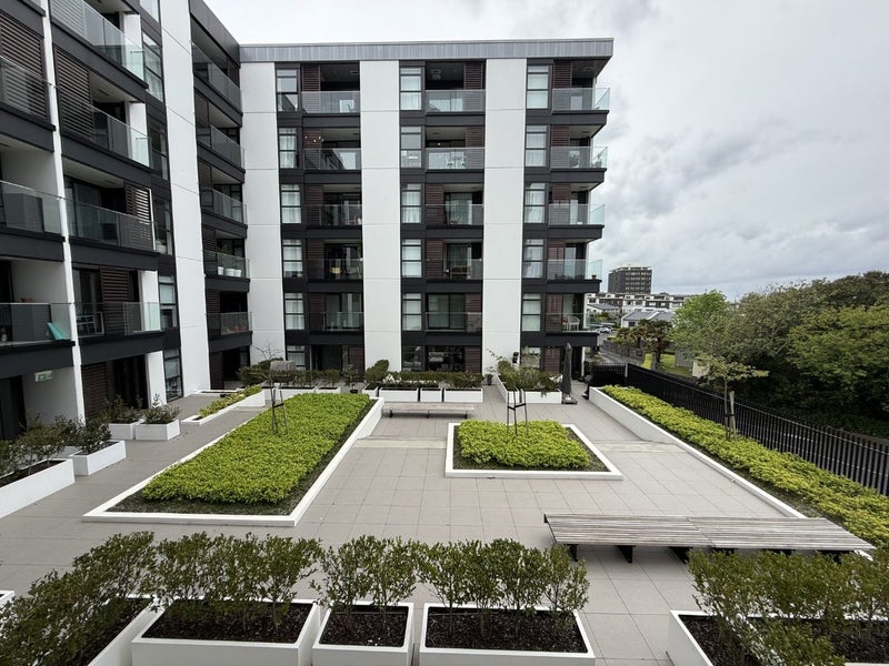 G09/9 Madeira Lane, Grafton, Auckland - Carousel 1