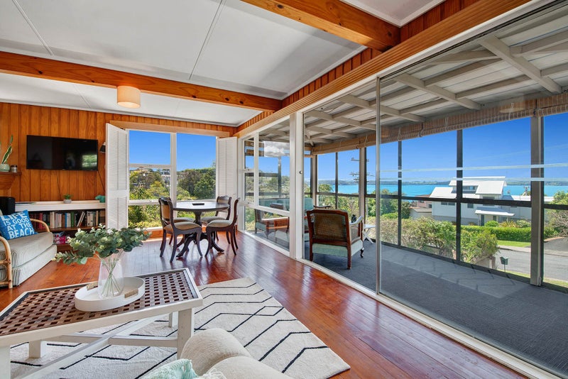 25 Deerness Crescent, Algies Bay, Warkworth - Carousel 1