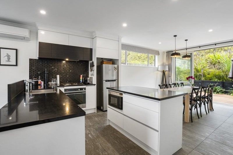 29 Sanremo Lane, Stanmore Bay, Whangaparaoa - Carousel 2