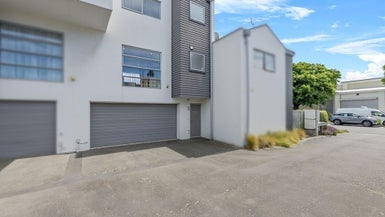 42B Devon Street, Sydenham, Christchurch - Carousel 1