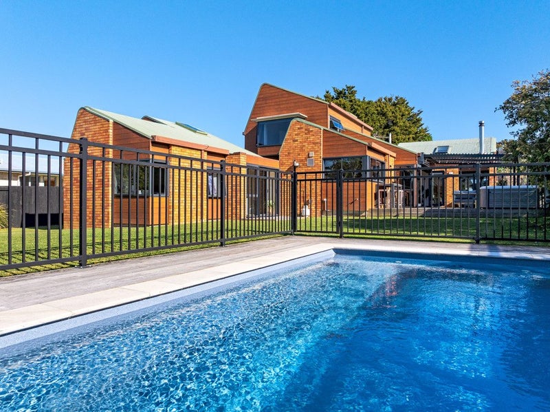 17 Cathray Place, Matua, Tauranga - Carousel 1