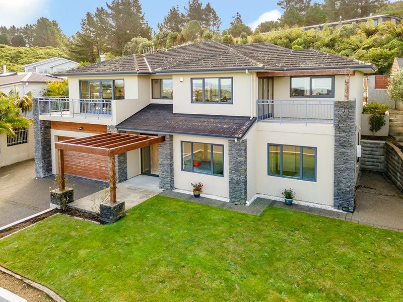 48 Arahiwi Grove, Tirohanga, Lower Hutt - Carousel 1