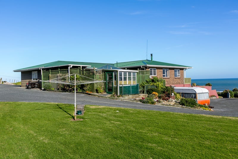 5359 State Highway 3, Mokau - Carousel 20