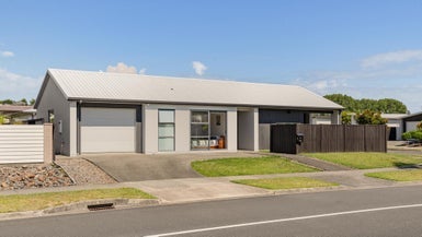 19 St Pauls Drive, Brookfield, Tauranga - Carousel 1