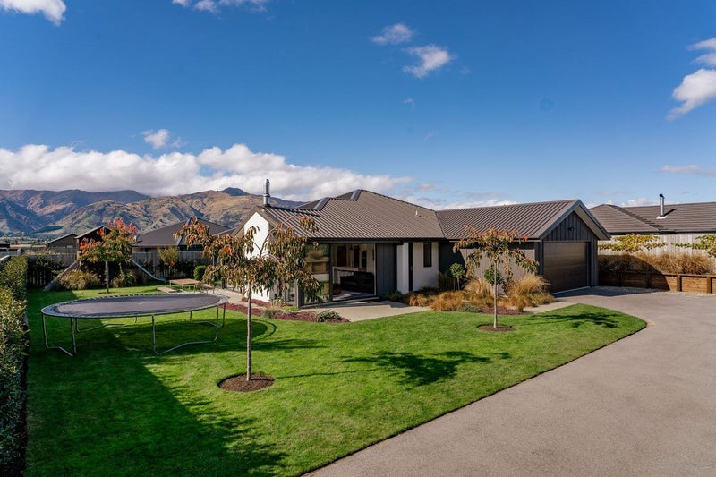 15 Pennycook Place, Wanaka - Carousel 1