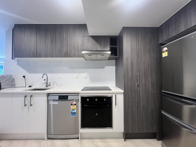4A/6 Whitaker Place, Grafton, Auckland - Carousel 2