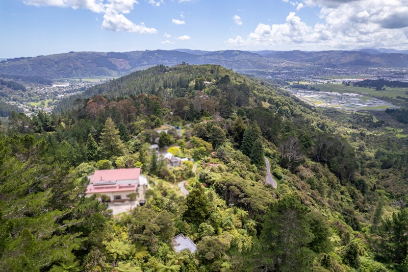 220 Blue Mountains Road, Blue Mountains, Upper Hutt - Carousel 2