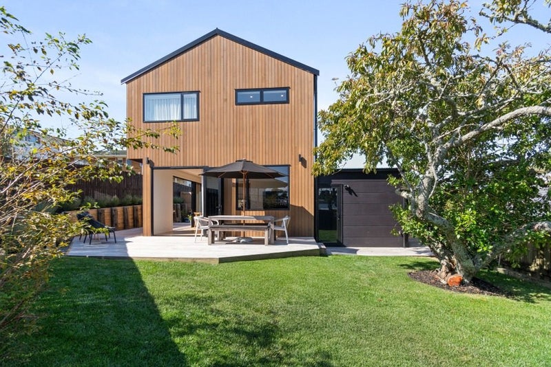 51A Monarch Avenue, Hillcrest, Auckland - Carousel 1