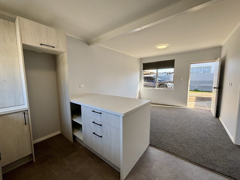 4/104 Budge Street, Riversdale, Blenheim - Carousel 2