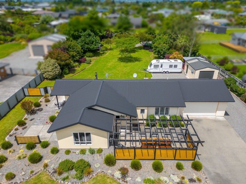 2 Daffodil Grove, Carterton, Carterton - Carousel 21
