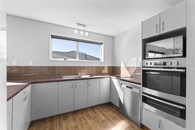 2 Emlyn Place, Avondale, Christchurch - Carousel 2