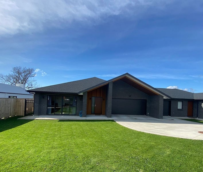 10 Benjamin Place, Papakura - Carousel 12