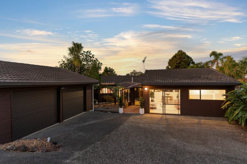 1/42 Deep Creek Road, Torbay, Auckland - Carousel 1