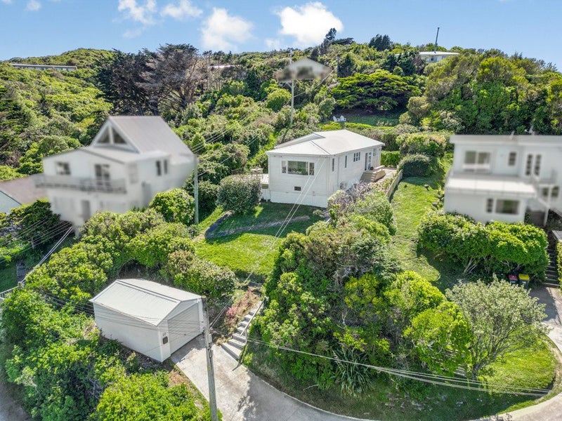 20 Titiro Moana Road, Korokoro, Lower Hutt - Carousel 17