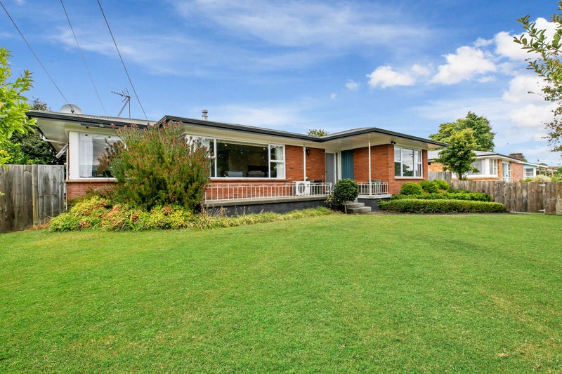 16 Springfield Crescent, Enderley, Hamilton - Carousel 2