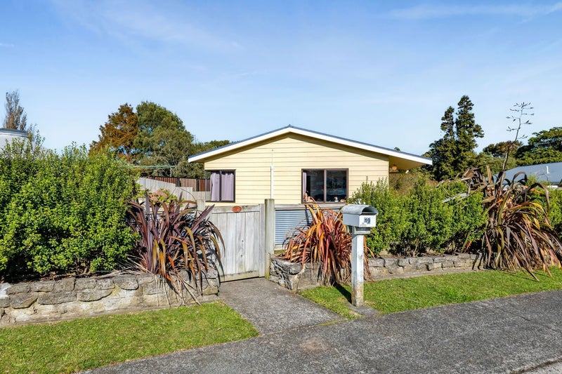 19 Chartwell Drive, Eltham, Eltham - Carousel 27