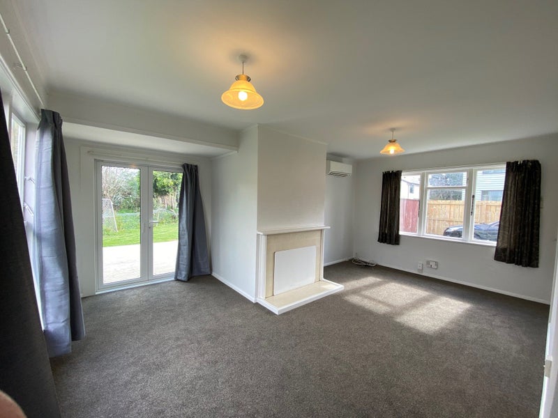 11 Purser Grove, Fairfield, Lower Hutt - Carousel 1