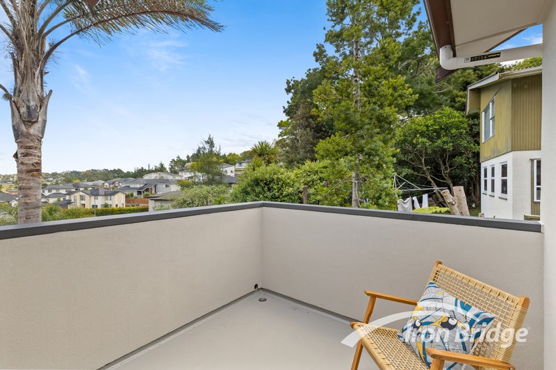 2/992 East Coast Road, Northcross, Auckland - Carousel 13